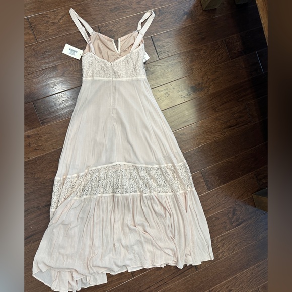 Joyfolie Rinnah Dress in Shell Size M NEW WITH TAGS - Picture 5 of 5